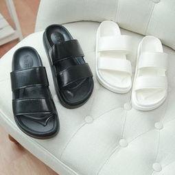 拖鞋外穿欧美情侣图片,拖鞋外穿潮流下的欧美情侣风采