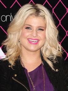 欧美中世纪发型图片女,探寻欧美女性发型的古典韵味